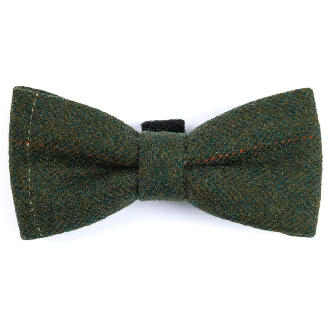 Bailey and Coco Forest Tweed bow tie for a classic winter look