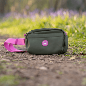 Olive it Hot Adjustable Dog Harness, Lead, Collar & Dog Walking Bag Bundle - Bailey and Coco (UK)